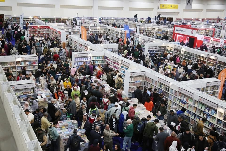 “whoever stops reading for an hour falls behind by centuries”: Cairo International Book Fair as global literary statement